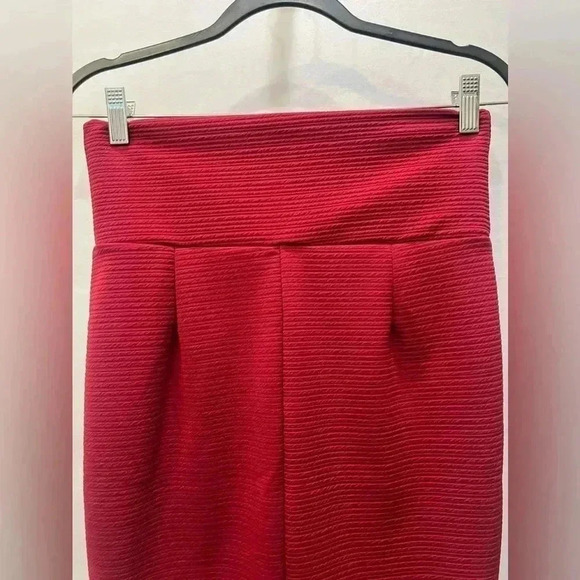 Stylish Silhouette NYC Red Pencil Skirt - Size M​ - Picture 4 of 5